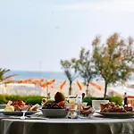 Derby Hotel 4*