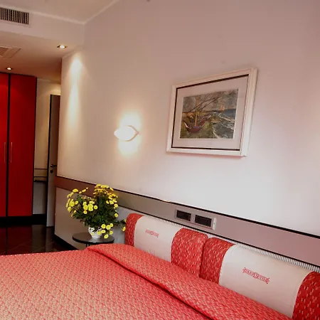 德尔比酒店 里米尼