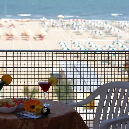 德尔比酒店 里米尼