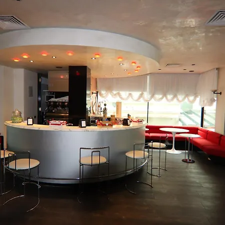 Derby Hotel 4*