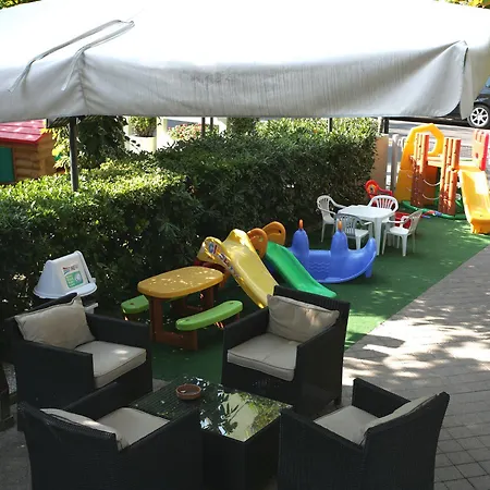 Derby Hotel 4*